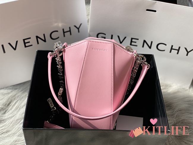 Givenchy Antigona Accessoories Chain Bag Pink – 20x10x8.5 cm - 1