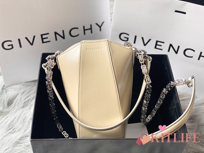 Givenchy Antigona Accessoories Chain Bag Beige – 20x10x8.5 cm - 1