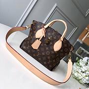 Louis Vuitton Flower Zipped Tote PM Beige – M44351 – 29x23.5x13.5 cm  - 1