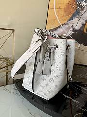 Louis Vuitton Muria Bucket Bag White – M55800 – 25.0 x 25.0 x 20.0 cm - 4