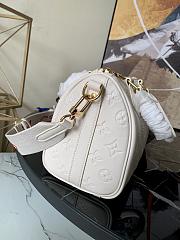 Louis Vuitton Speedy Bandouliere Monogram Embossed Fluffy Sheepskin – M58736 – 22x 19 x 13 cm - 4