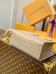 Louis Vuitton Onthego Empreinte Monogram Beige Tote Bag – M45660 – 25x19x11.5cm - 6