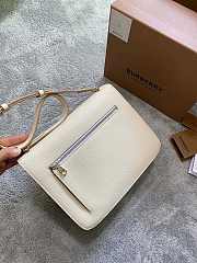 Burberry TB Leather Bag White – 1791 – 28 x 11 x 26 cm - 4