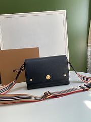 Burberry Topstitched Leather Note Crossbody Bag Black – 1791 – 25 x 8.5 x 18 cm - 1