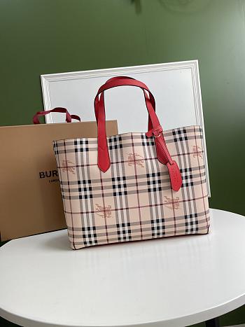 Burberry Vintage Double-Sided Shopping Bag Red – 35 x 30 x 12 cm