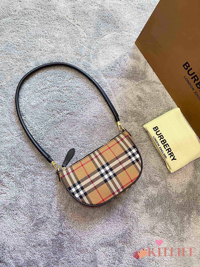 Burberry Olympia Vintage Shoulder Bag – 21 x 4 x 12.2 cm - 1