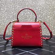 Valentino Garavani Rockstud Alcove Small Grained Calfskin Handbag Embellished Leather Pendant Red – 0046# – 22x17x9cm - 6