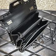 Valentino Garavani Rockstud Alcove All-Over Silver Gun Rivet Grained Calfskin Handbag – 0048B# – 22x17x9cm - 5