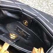 Valentino Roman Stud The Handle Bag 520 In Nappa Gold – 1199# – 20×9×15 cm - 3