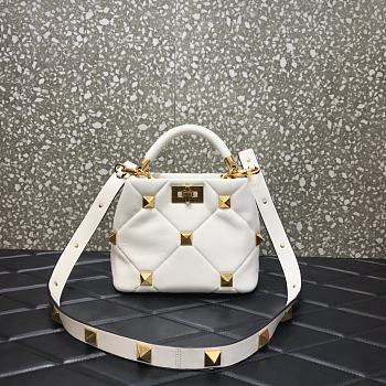 Valentino Roman Stud The Handle Bag 520 In Nappa White – 1199# – 20×9×15 cm