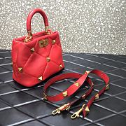 Valentino Roman Stud The Handle Bag 520 In Nappa Red – 1199# – 20×9×15 cm - 4