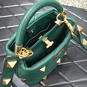 Valentino Roman Stud The Handle Bag 520 In Nappa Green – 1199# – 20×9×15 cm - 3