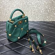 Valentino Roman Stud The Handle Bag 520 In Nappa Green – 1199# – 20×9×15 cm - 6
