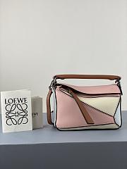 Loewe Puzzle Bag In Calfskin Pink/Blue/Green Pastel – 18x12.5x8 cm - 1