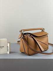 Loewe Puzzle Bag In Calfskin Light Caramel – 18x12.5x8 cm - 6