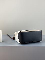 Loewe Puzzle Bag In Calfskin Black/Beige/White – 18x12.5x8 cm - 5