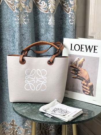 Loewe Anagram Tote Print Classic Pattern Chalk White – 29x14x25 cm