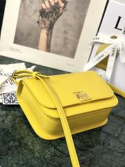 Loewe Goya Medium bag in silk calfskin Yellow – 23x15x6.5 cm - 6