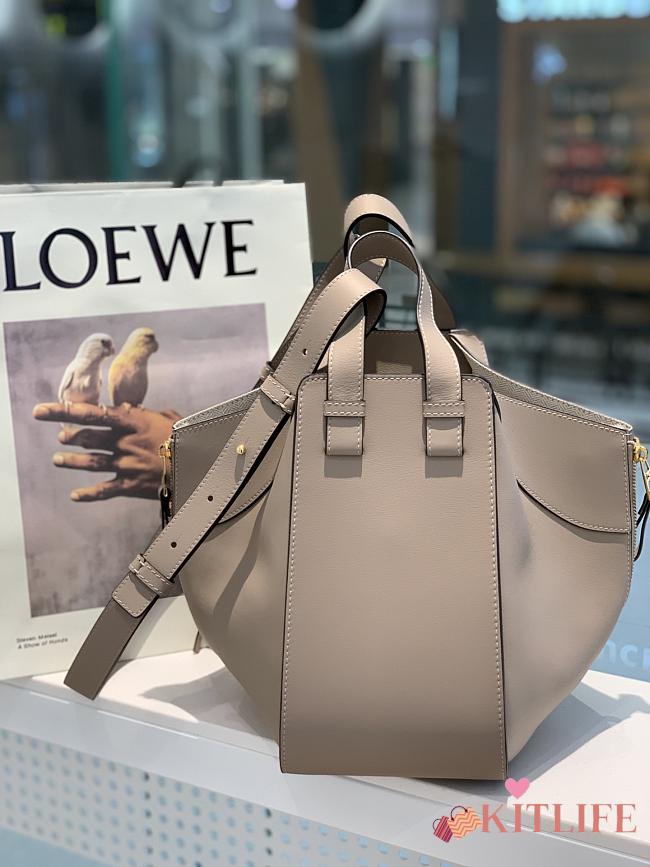 Loewe Hammock Tote Bag In Calfskin Sand – 29x14x26 cm - 1