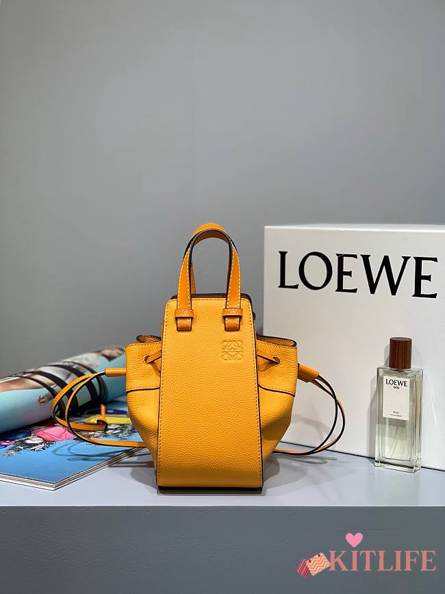 Loewe Hammock Mini Tote Bag In Calfskin Yellow – 19.5x17x11 cm - 1