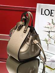 Loewe Hammock Mini Tote Bag In Calfskin Sand – 19.5x17x11 cm - 4