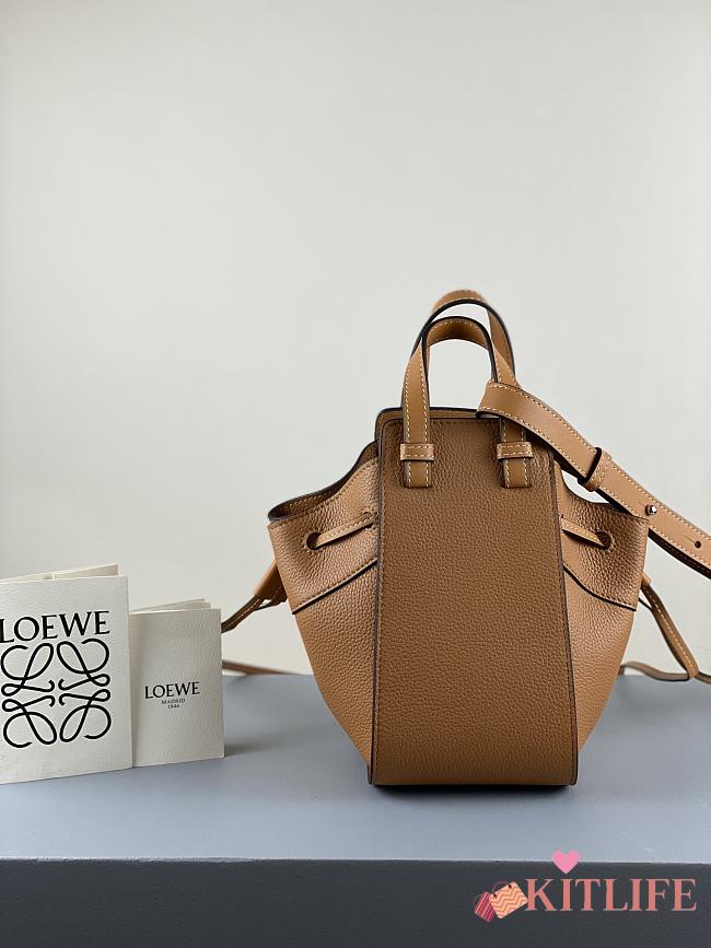 Loewe Hammock Mini Tote Bag In Calfskin Tan – 19.5x17x11 cm - 1
