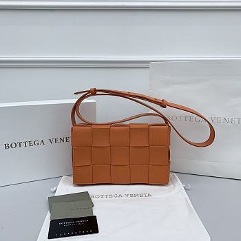 Bottega Veneta Cassette Woven Handbag Orange– 23x15x6 cm