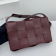 Bottega Veneta Cassette Woven Handbag Burgundy – 23x15x6 cm - 3