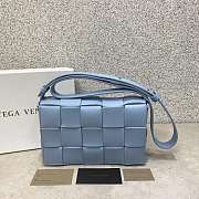 Bottega Veneta Cassette Woven Handbag Sky Blue – 23x15x6 cm - 1