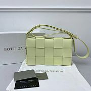 Bottega Veneta Cassette Woven Handbag Mint – 23x15x6 cm - 1