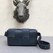 Bottega Veneta Belt Cassette Lambskin Navy Blue – 44049 - 17.5x9.5x5 cm - 1