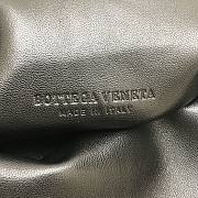 Bottega Veneta Sheepskin triangle Handbag Black – 44050 – 32x18 cm - 2