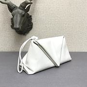 Bottega Veneta Sheepskin triangle Handbag White – 44050 – 32x18 cm - 5
