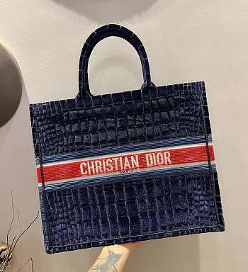 Dior Book Tote Blue Crocodile-Effect Embroidered Velvet – M1286 – 41 cm