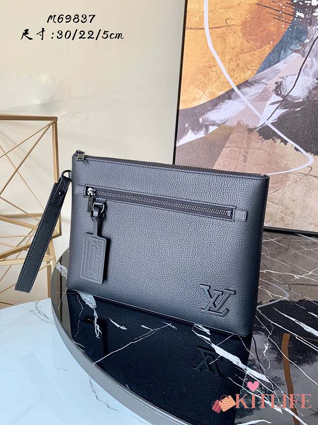 Louis Vuitton Aerogram Calfskin Clutch Black - M69837 - 30 x 22 x 5 cm - 1