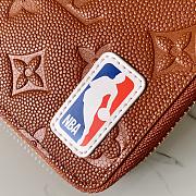Louis Vuitton NBA New Men's Zipper Wallet embossed Monogram Orange - M80548 - 10 x 20 x 2 cm - 5