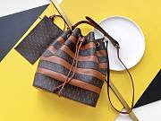 YSL Presbyopia With Leather Bucket Bag – 568606 - 25*17*30 cm - 1