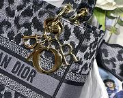 Lady Dior Embroidery Leopard Print Blue - M8002 - 24x20x11 cm - 2