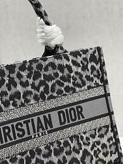 Dior Small Book Tote Gray Leopard Print - 1287 – 36×28 cm - 3