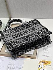 Dior Small Book Tote Gray Leopard Print - 1287 – 36×28 cm - 2