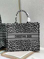 Dior Book Tote Gray Leopard Print - 1287 – 41x32 cm - 1