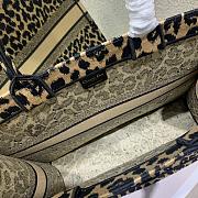 Dior Book Tote Gold Leopard Print - 1286 – 41x32 cm - 5