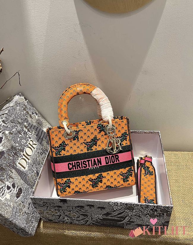 Dior Lady D-Lite Embroidery Orange - M0565O - 24 x 20 x 11 cm - 1