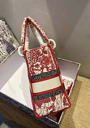 Dior Lady D-Lite Red and White D-Royaume d'Amour Embroidery - M0565O - 24 x 20 x 11 cm - 6