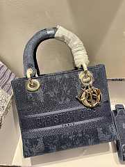 Dior Lady D-Lite Blue Embroidery - M0565O - 24 x 20 x 11 cm - 3