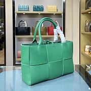 Bottega Veneta Calfskin SLIP Tote Handbag Green – 44052 – 36x24x12cm - 6