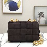 Bottega Veneta Chain Cassette Deep Brown – 44048 – 26x18x8cm - 1