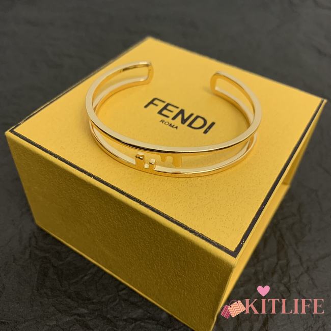 Fendi O’lock Bracelet Gold-colored - 1