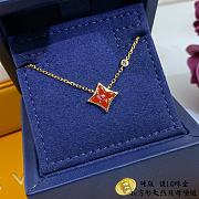 Louis Vuitton Color Blossom BB Star Pendant,Gold, Mother-Of-Pearl And Diamond - Q93612 - 2