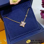 Louis Vuitton Color Blossom BB Star Pendant,Gold, Mother-Of-Pearl And Diamond - Q93612 - 4